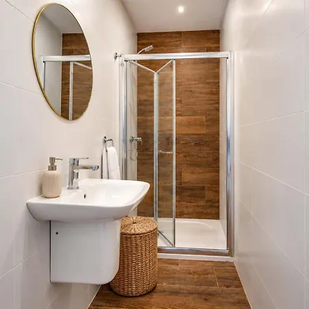 Malta 2bed With Balcony & Easy Access Appartement